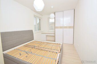 Ponúkame Vám na predaj 4i novostavbu rodinného domu v radove