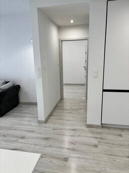 Predam krasny 4 izbovy byt na Hviezdoslavovej ulici v Senci 