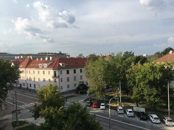 Ponúkam na dlhodobý prenájom 1,5 izbový tehlový byt vo výbor
