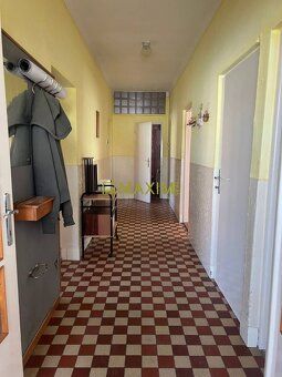 Ponúkame na predaj rodinný dom zo záhradou o celkovej rozloh