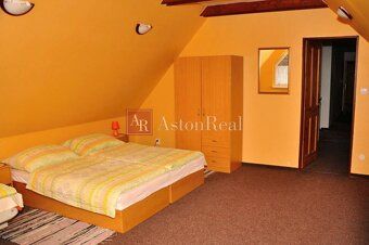 Exkluzívne ! ! ! AstonReal ponúka na predaj 4 izbový Dom v T