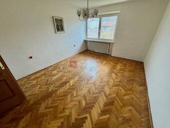 Ponúkame na predaj dvojpodlažný, 5 - izbový rodinný dom, kto