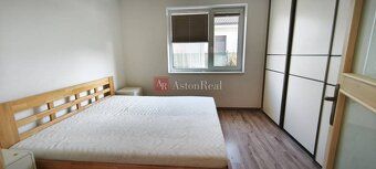 AstonReal ponúka na predaj tehlový moderný nadčasový bungalo