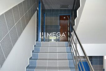 3D: https://my.matterport.com/show/?m=JUtncwVbZ5E
MEGA reali