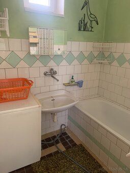 Predám rodinný dom s panoramatickým výhľadom a priamym príst