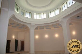 PRENÁJOM banková hala v centre mesta Zvolen. Jedná sa o lukr
