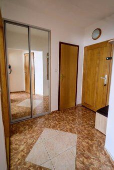 Ponúkam na prenájom 2-izbový byt (40m2) na Mierovej ulici v 