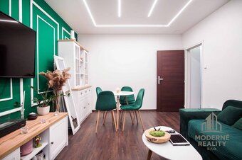Moderné Reality ponúka na predaj 2-izbový byt prerobený na 3