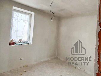Moderné Reality ponúka na predaj 4-izbovú novostavbu rodinné