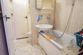 Moderné Reality ponúka na predaj 2-izbový byt s veľkým balkó