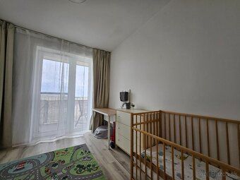 🏡 Na predaj: Moderný 3-izbový byt s balkónom a parkovaním – 