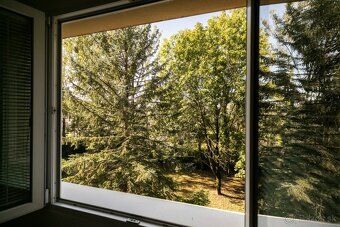 - byt má 57m2 +2x pivnica - vkusné zariadenie - parking pod 