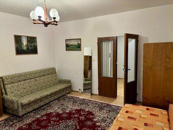 Hľadám do podnájmu mladú pracujúcu alebo študentku do samost