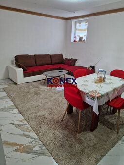 ID: 7652 Ponúkame na predaj priestranný rodinný dom v obci V
