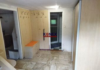 ID:7727
 - nachádza sa v príjemnom prostredí neďaleko pláže;