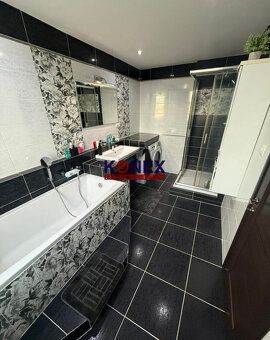 ID:3089
Ponúkame na predaj krásny, kompletne zrekonštruovaný