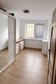 NA PREDAJ – Moderný 3-izbový byt v centre Zákamenného | 67 m