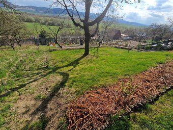 Na predaj ponúkam udržiavaný záhradný pozemok o výmere 338 m