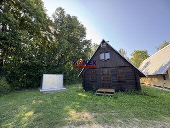 ID:3433
Ponúkame na predaj útulnú chatku na príjemnom a tich