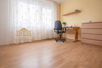Opis 3-izbový byt s balkónom na prenájom – Bratislava Rača, 