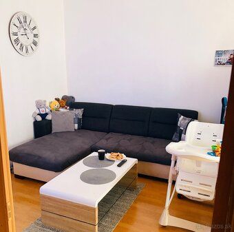 Ponúkam na predaj príjemný 2-izbový byt nachádzajúci sa vo v