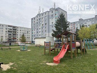 ID:3848
Ponúkame na predaj priestranný 3-izbový byt v Strážs