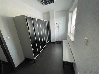 Ponúkam na prenájom administratívno skladové priestory s cel