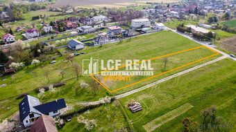 LCF Real ponúka na predaj dva slnečné stavebné pozemky každý