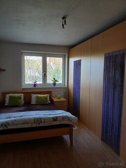 Ponúkame na predaj Rodinny dom s pozemkom 859m2 záhrady a 34