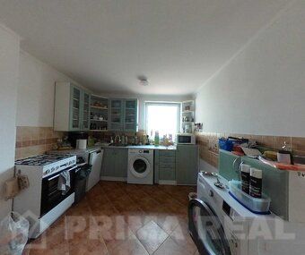 Realitná kancelária PRIMA REAL ponúka na predaj veľký 5-izbo
