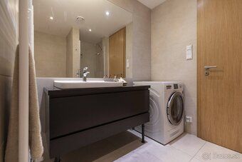 Realitná kancelária M Grey Real Estate vám na prenájom ponúk