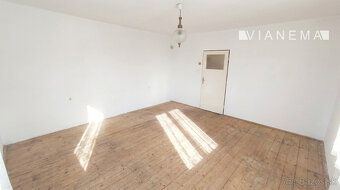 Túžite po pokojnom domove s dostatkom pristoru a termálnym k
