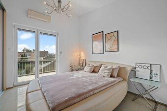 M Grey Real Estate vám ponúka na predaj 2-podlažný 5i rodinn