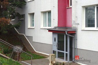 Predávame praktický 3-izbový byt s lodžiou v mestskej časti 