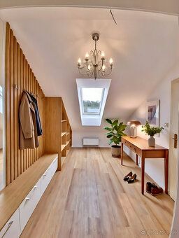 Popis nehnuteľnosti EXKLUZÍVNA PONUKA - byt o výmere 95 m² v