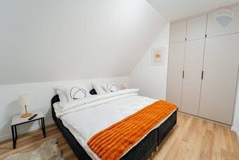 RE/MAX JOY dáva do pozornosti 3 izbový byt s podkrovím v Mýt