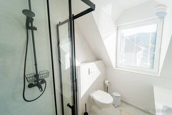 RE/MAX JOY dáva do pozornosti 3 izbový byt s podkrovím v Mýt