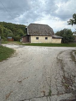 Typ: Pozemky - bývanie Ulica: Podkozince Mestská časť: Hrnči