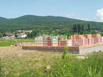Typ: Rodinný dom Obec: Štitáre
Predstavujeme vám jedinečnú p
