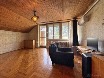 Typ: Rodinný dom Ulica: Koppánymonostor Obec: Komárom
Niekto
