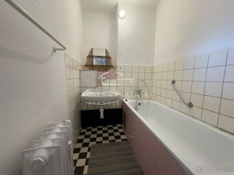 Typ: 2-izbový byt Ulica: Vnútorná Okružná Obec: Komárno
Tent