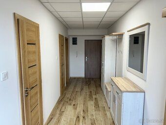 Ponúkame na krátkodobý prenájom priestranný a moderne zariad