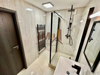 Ponúkame Vám na predaj exkluzívny a zariadený 3 izbový byt v