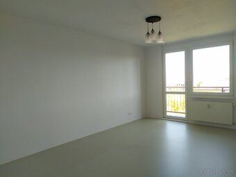 2-izbový kompletne zrekonštruovaný byt s balkónom na prenájo