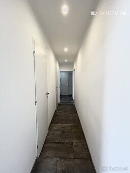 ✨ Váš nový domov na Juhu, kde sa spája štýl s pohodlím! ✨
Hľ