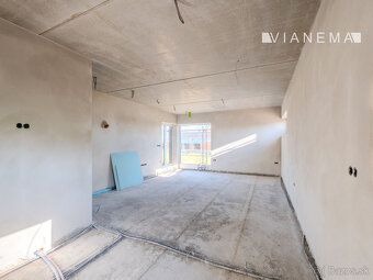 🏡 *Moderný 4-izbový rodinný dom v projekte Kaskády – Dvorec*