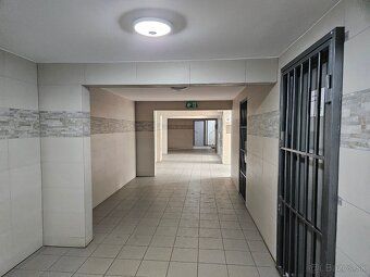 Ponúkame na predaj slnečný 2-izbový byt s loggiou vo vyhľadá