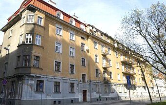 AZ. PONÚKAME NA PREDAJ IDEÁLNY PRIESTOR PRE LUXUSNÝ MESTSKÝ 