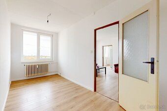 Fakty o byte: Výmera: 55.60m2 Loggia: 3.6m2 Pivnica: 2.53m2 