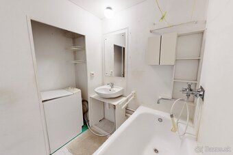 Fakty o byte: Výmera: 55.60m2 Loggia: 3.6m2 Pivnica: 2.53m2 